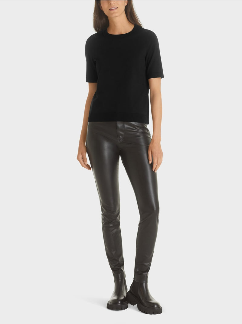Simple Black Tee